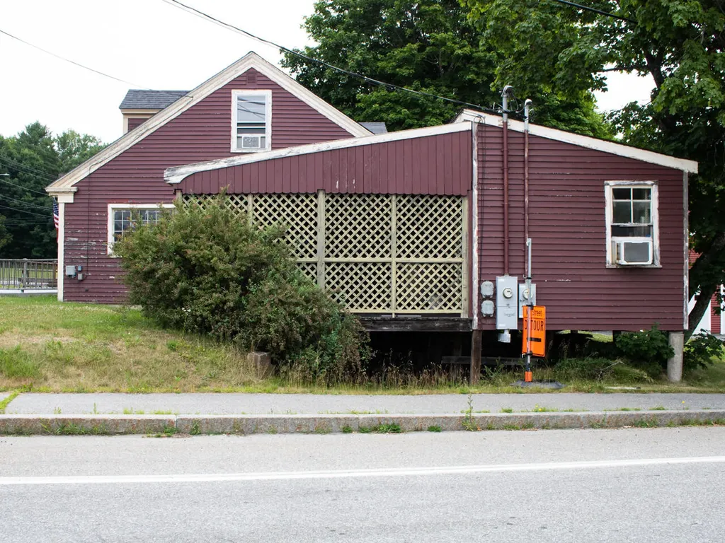 1587 Atlantic Highway Waldoboro ME 04572