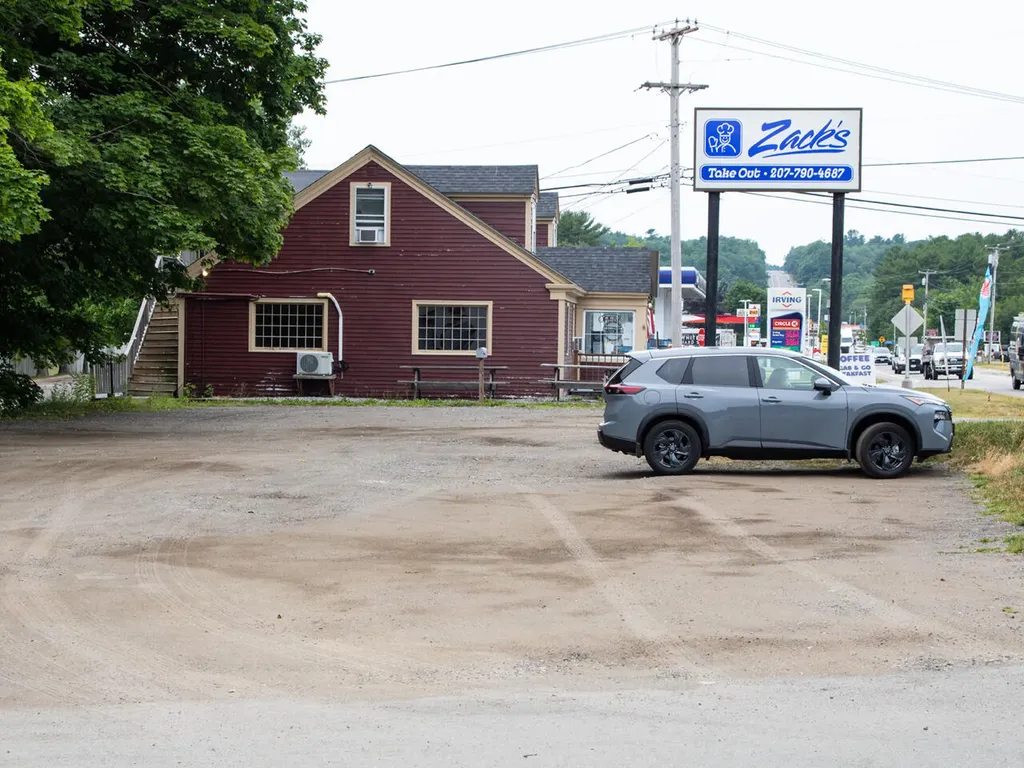 1587 Atlantic Highway Waldoboro ME 04572