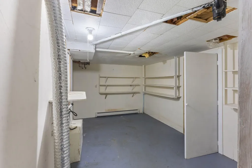 8 Elaine Drive Brunswick ME 04011