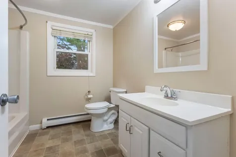 8 Elaine Drive Brunswick ME 04011