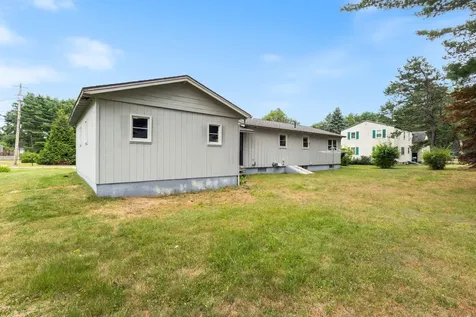 8 Elaine Drive Brunswick ME 04011