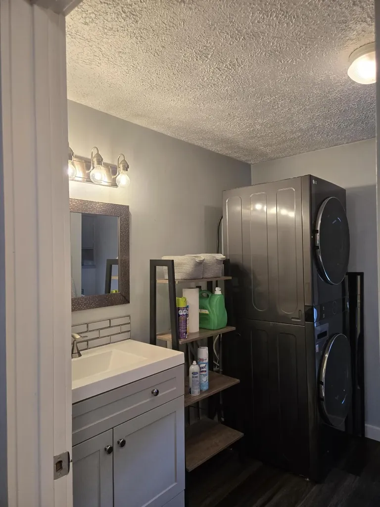 71 Munroe Lane Topsham ME 04086