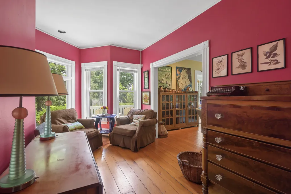 6 Glidden Street Newcastle ME 04553