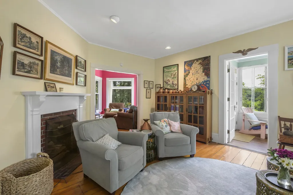 6 Glidden Street Newcastle ME 04553