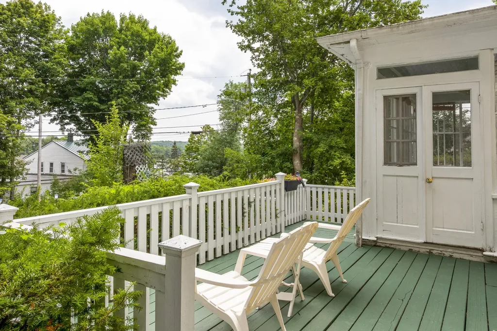 6 Glidden Street Newcastle ME 04553