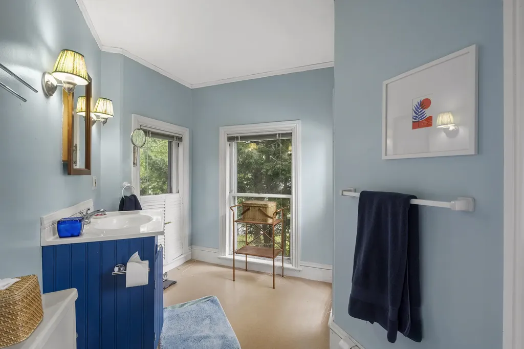 6 Glidden Street Newcastle ME 04553