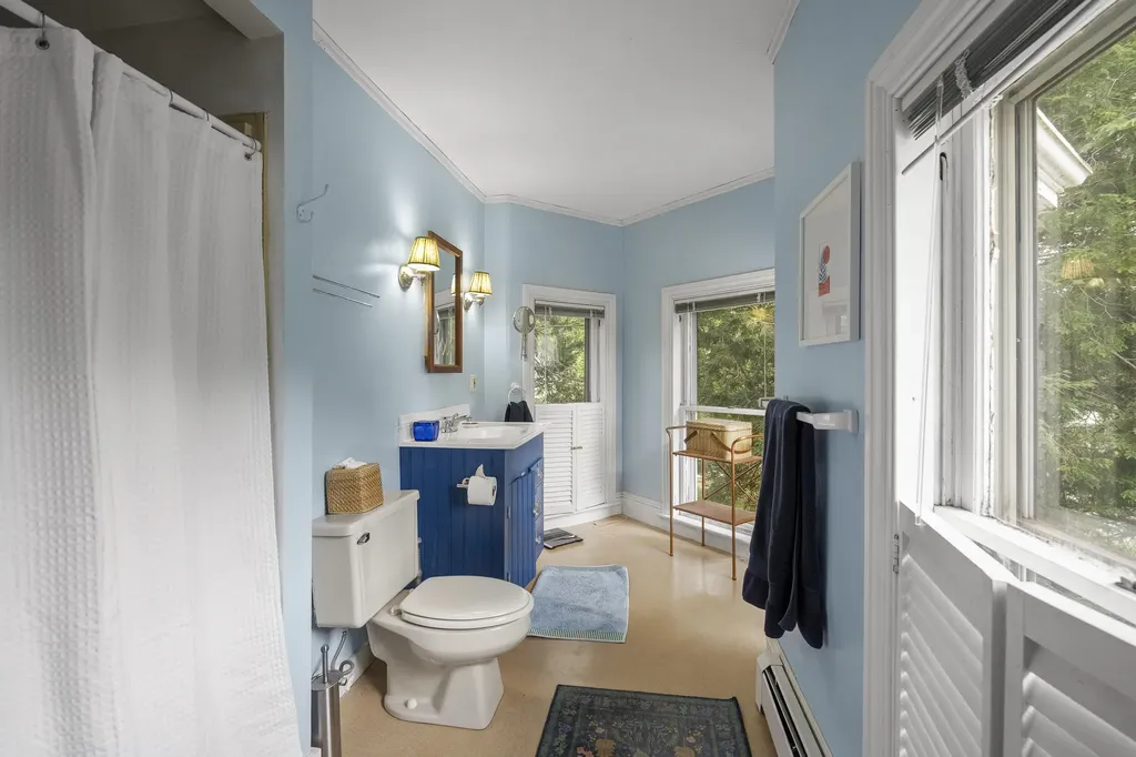 6 Glidden Street Newcastle ME 04553