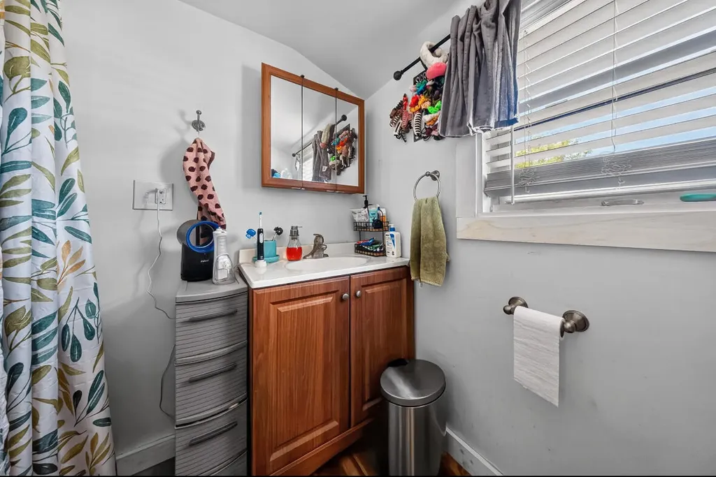 28 Park Street Lisbon ME 04250