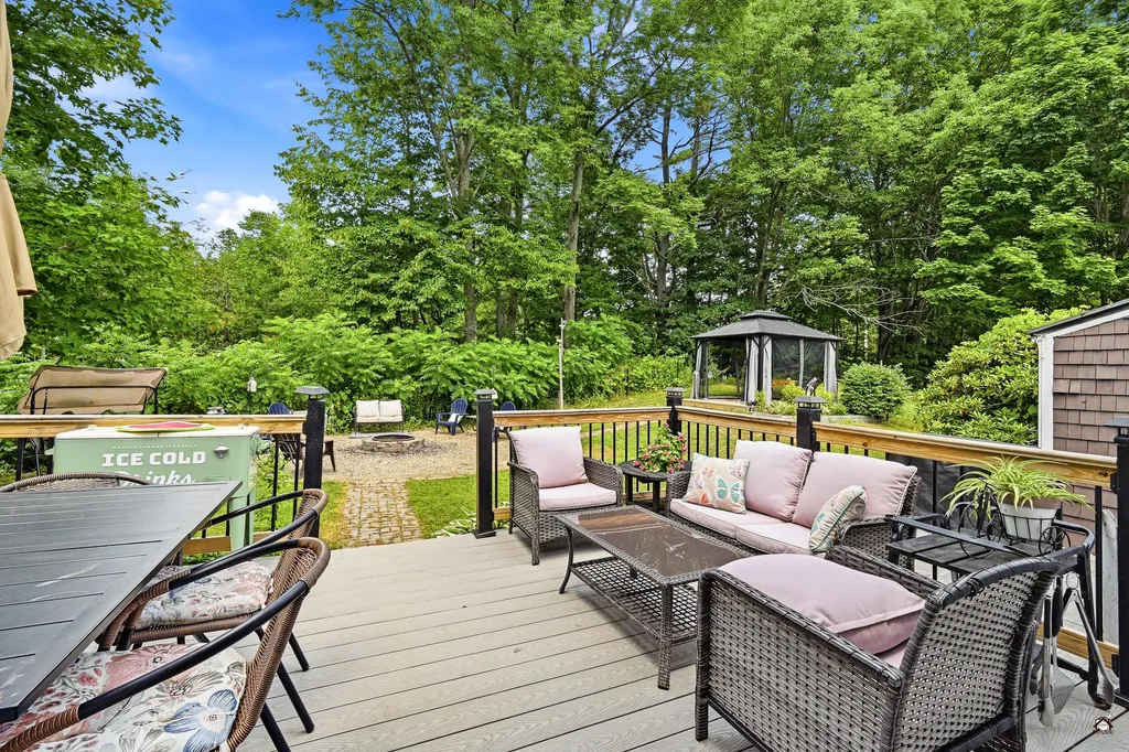 840 Oakland Road Belgrade ME 04917