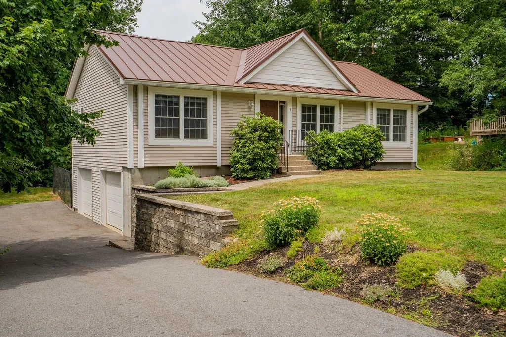 9 Poplar Street Old Orchard Beach ME 04064