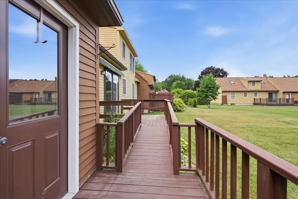 56 Old Carriage Road Auburn ME 04210