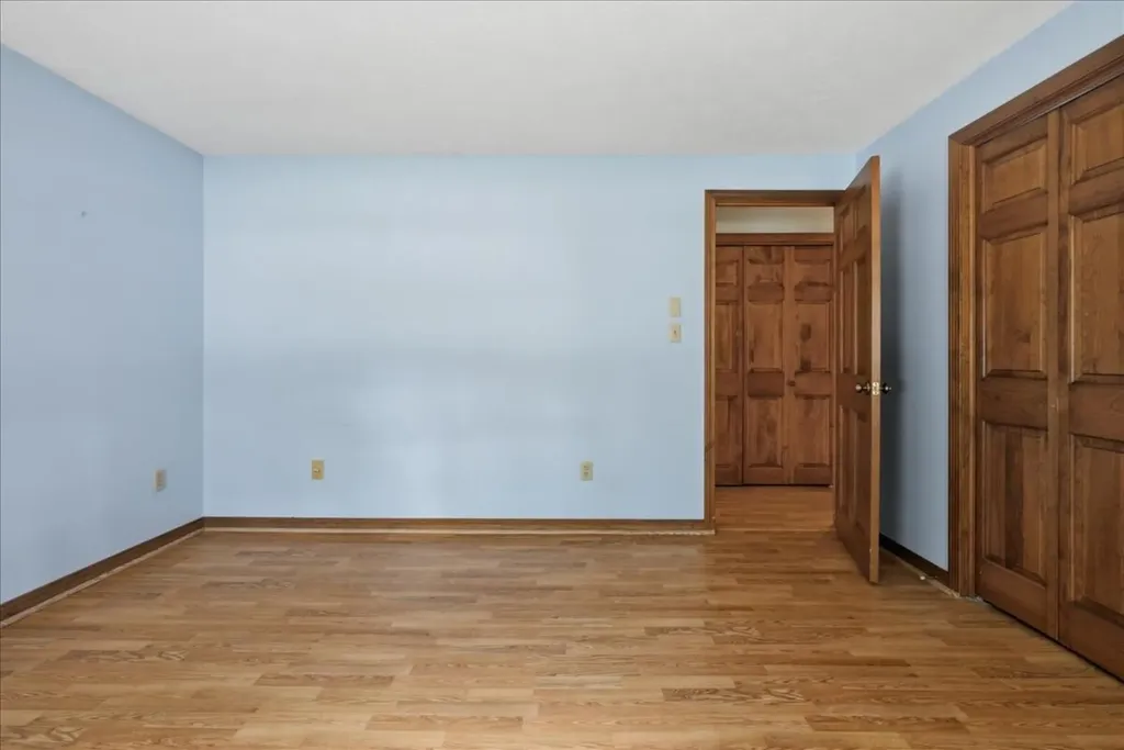 56 Old Carriage Road Auburn ME 04210