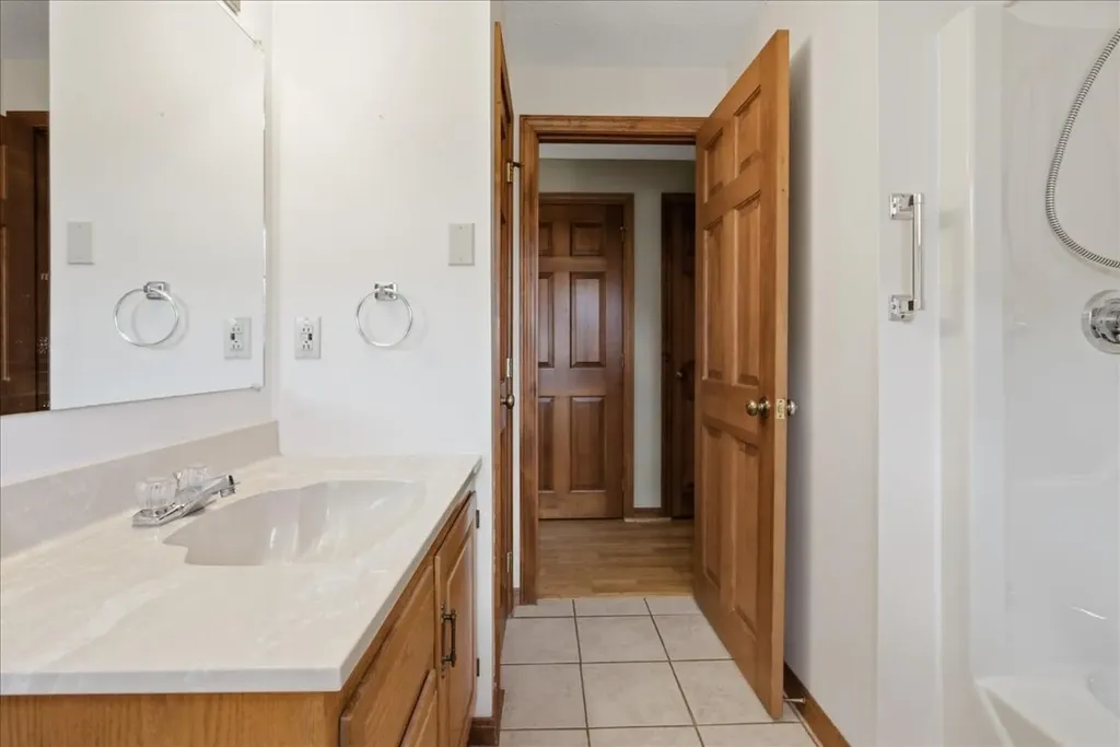 56 Old Carriage Road Auburn ME 04210