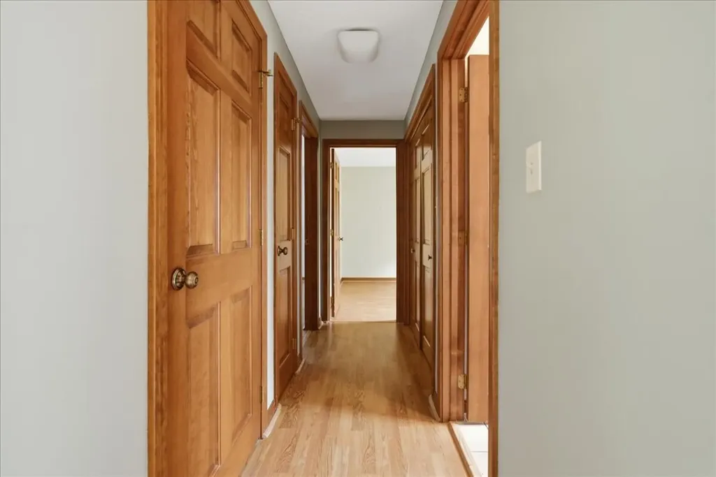 56 Old Carriage Road Auburn ME 04210