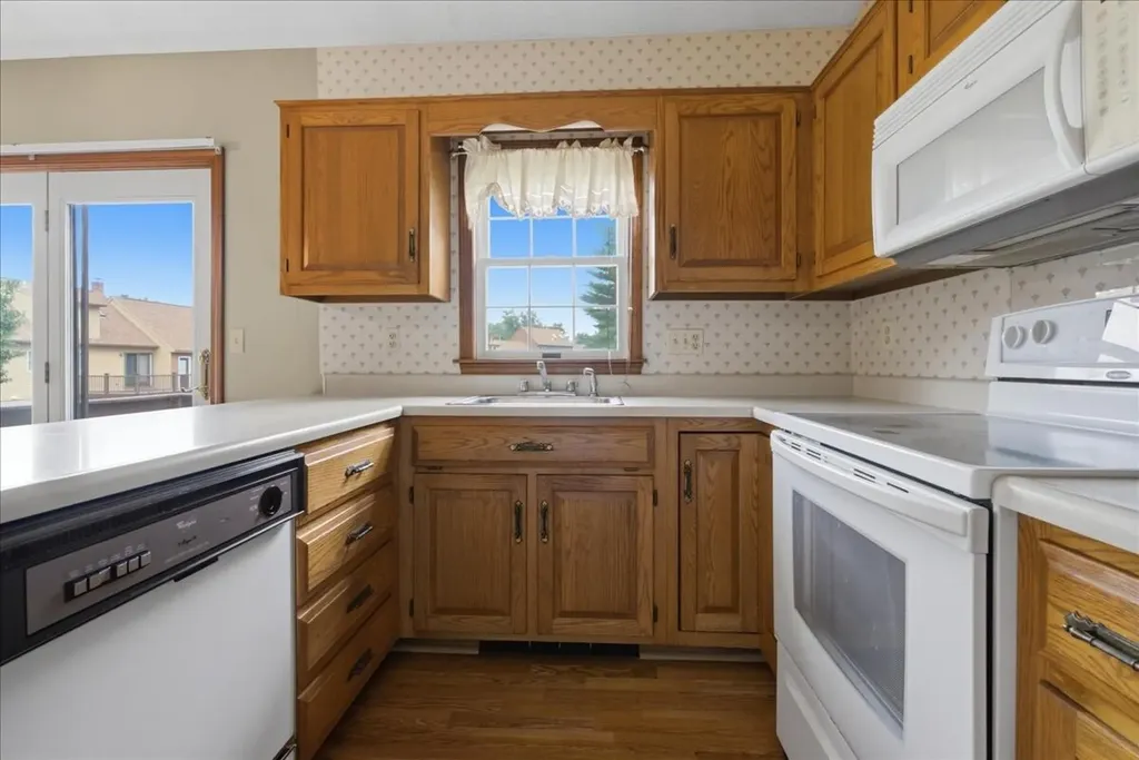 56 Old Carriage Road Auburn ME 04210