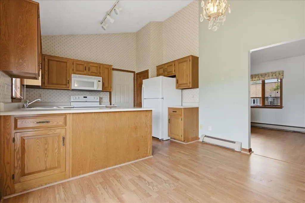 56 Old Carriage Road Auburn ME 04210