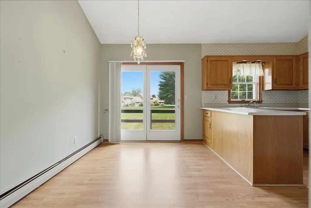 56 Old Carriage Road Auburn ME 04210