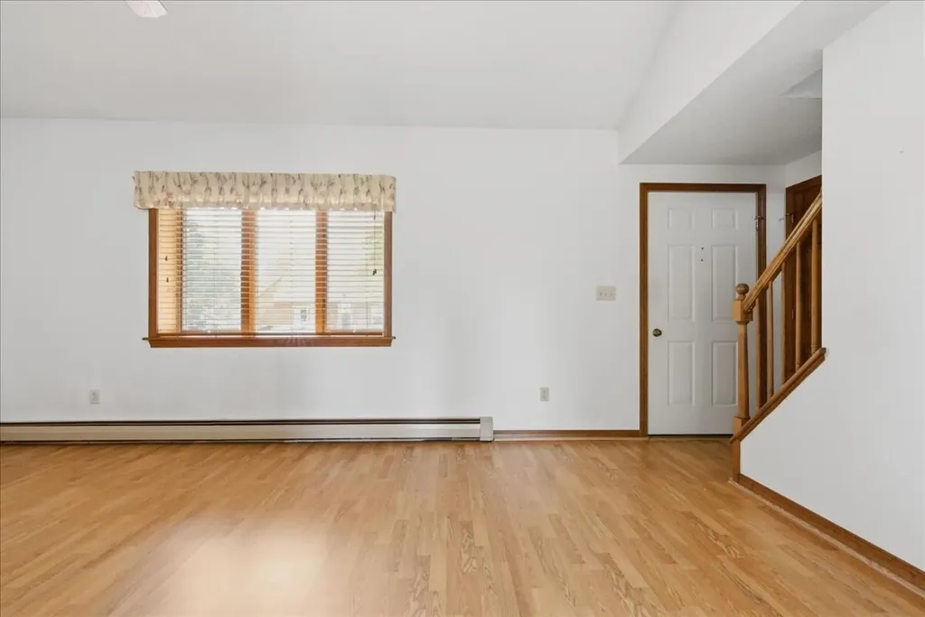 56 Old Carriage Road Auburn ME 04210