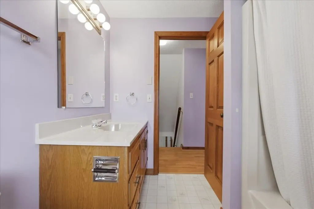 56 Old Carriage Road Auburn ME 04210