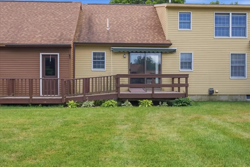 56 Old Carriage Road Auburn ME 04210