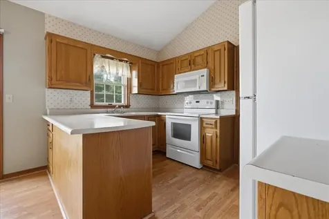 56 Old Carriage Road Auburn ME 04210