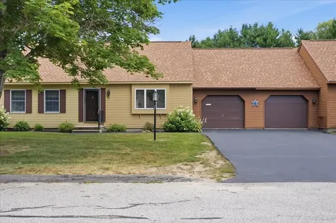 56 Old Carriage Road Auburn ME 04210