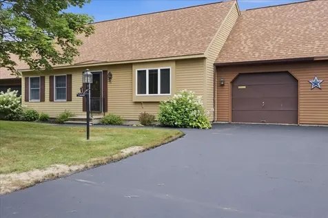 56 Old Carriage Road Auburn ME 04210
