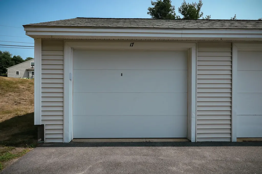 17 Clearview Drive Scarborough ME 04074