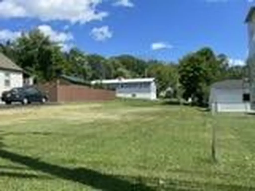 44 Poland Road Auburn ME 04210