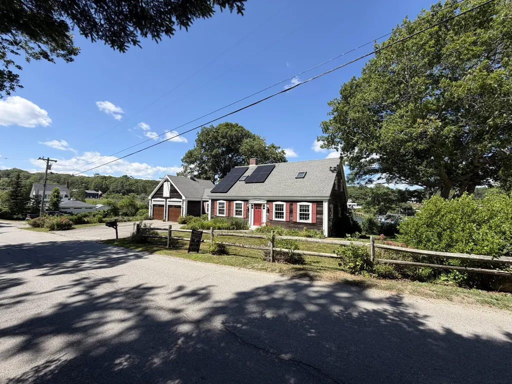 82 Southside Road Bristol ME 04554
