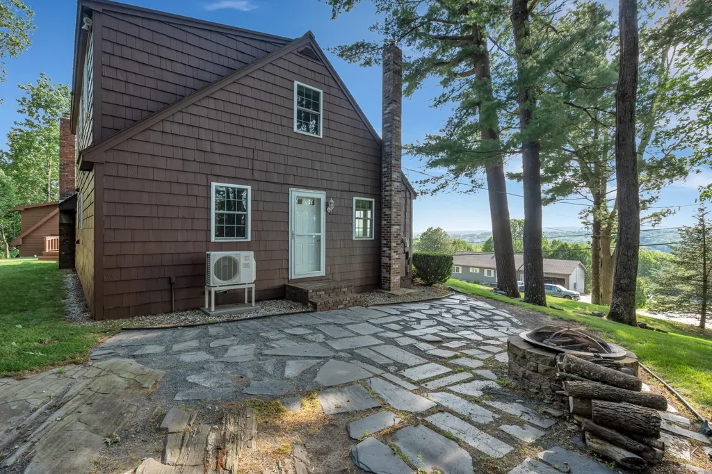 57 Metcalf Road Winthrop ME 04364