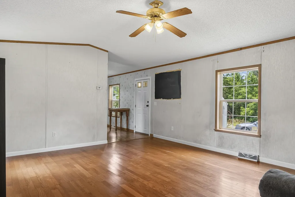 263 Shaw Hill Road Minot ME 04258