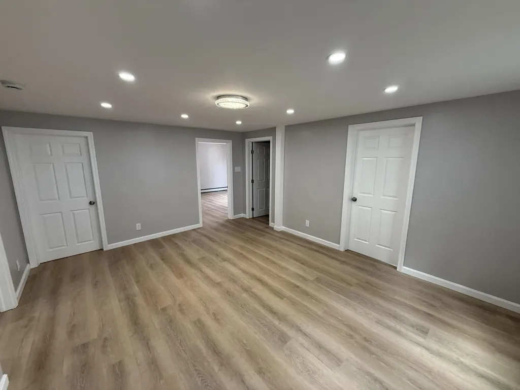 52 James Street Auburn ME 04210