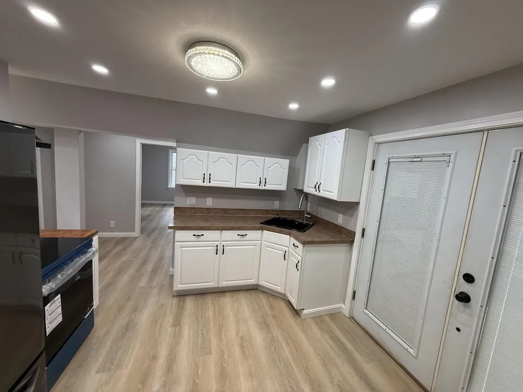 52 James Street Auburn ME 04210