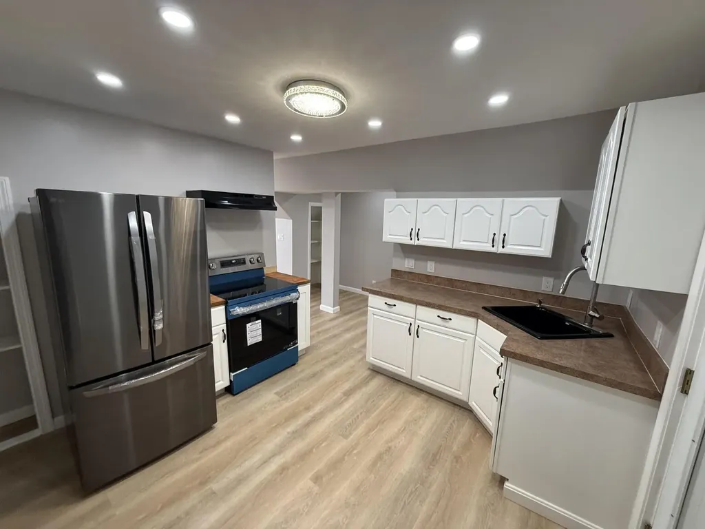 52 James Street Auburn ME 04210