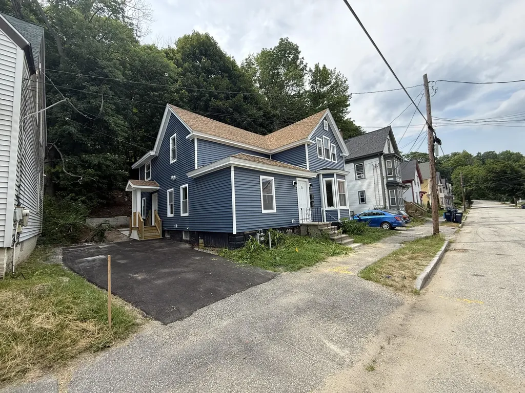 52 James Street Auburn ME 04210