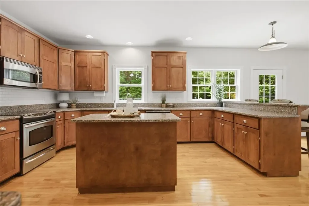14 Marshview Drive Freeport ME 04032