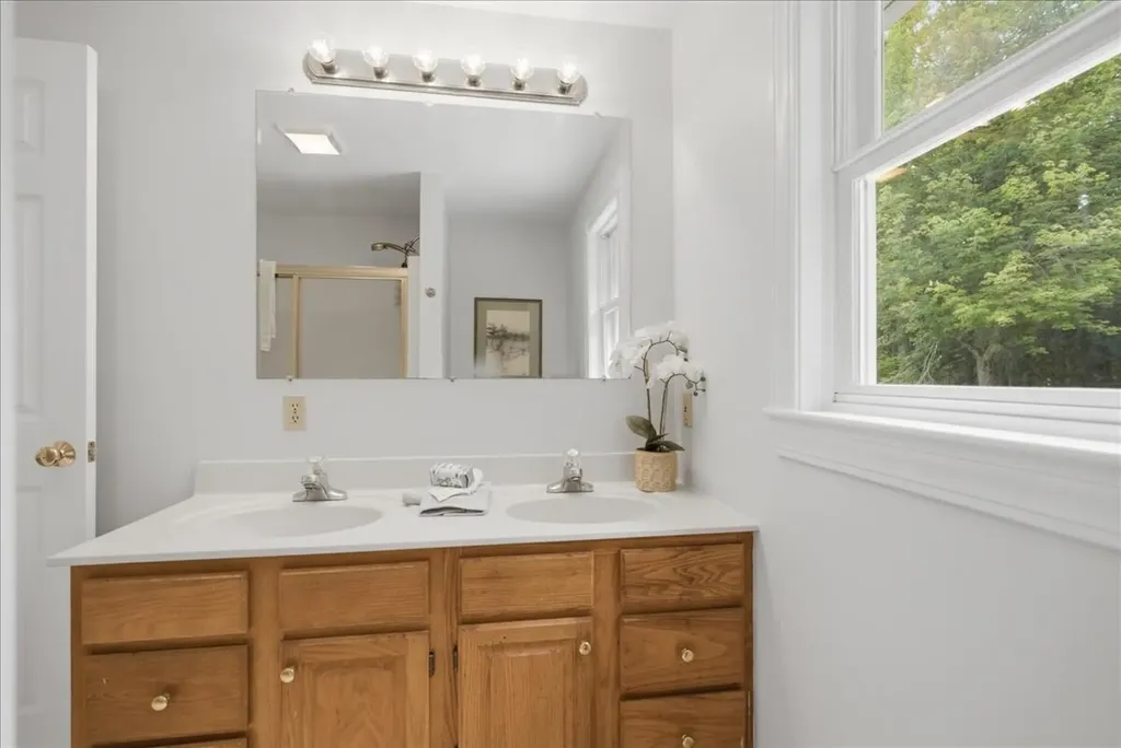 14 Marshview Drive Freeport ME 04032