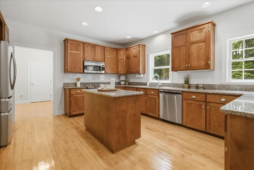14 Marshview Drive Freeport ME 04032
