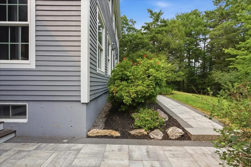 14 Marshview Drive Freeport ME 04032