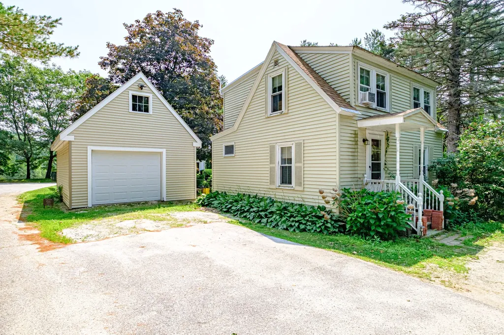 Cumberland ME, 7 Preston Drive