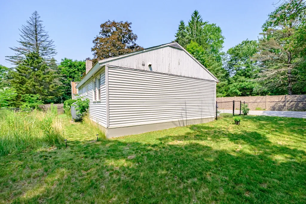 7 Preston Drive Cumberland ME 04021