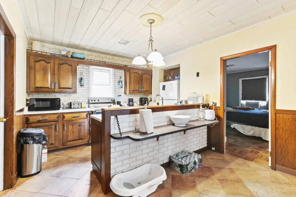 29 Orange Street Lewiston ME 04240