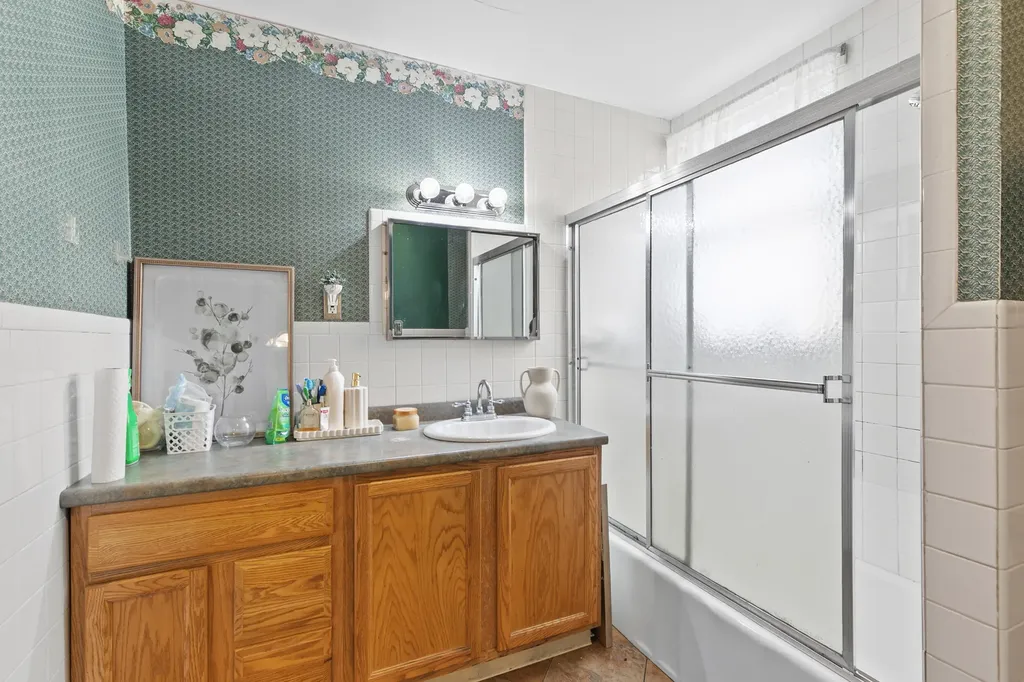 29 Orange Street Lewiston ME 04240