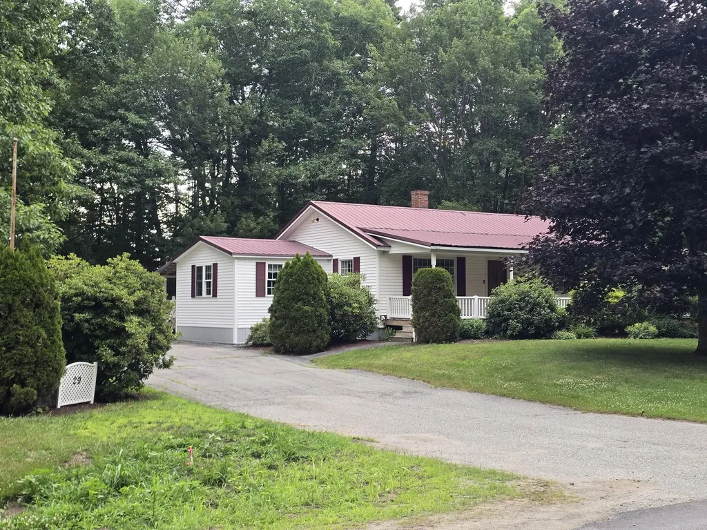 29 Cardville Road Greenbush ME 04418