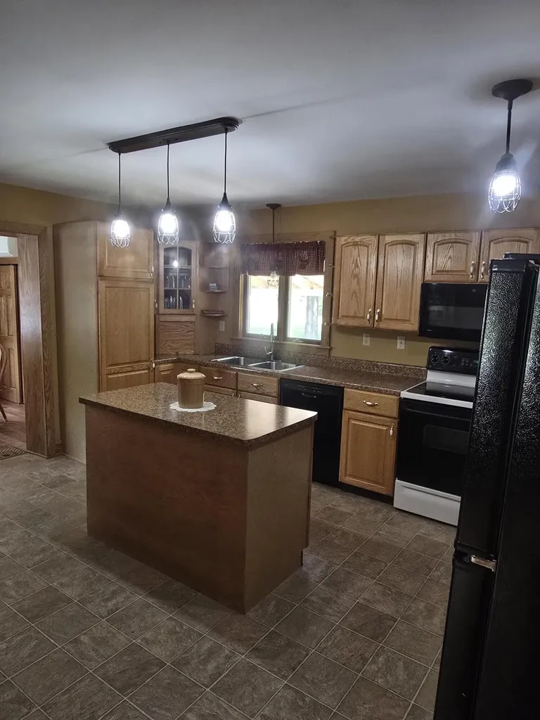 29 Cardville Road Greenbush ME 04418