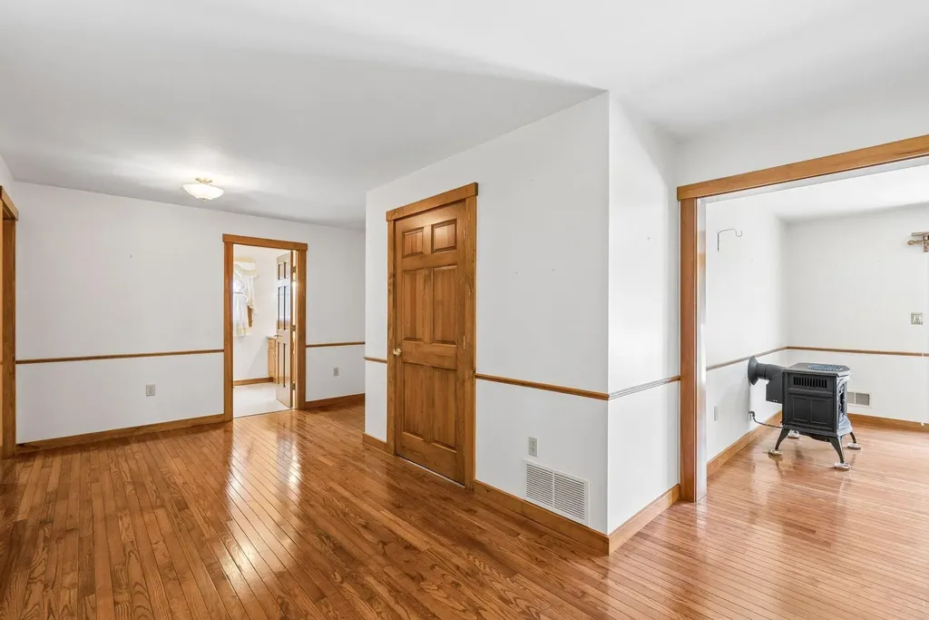 9 Oak Run Owls Head ME 04854