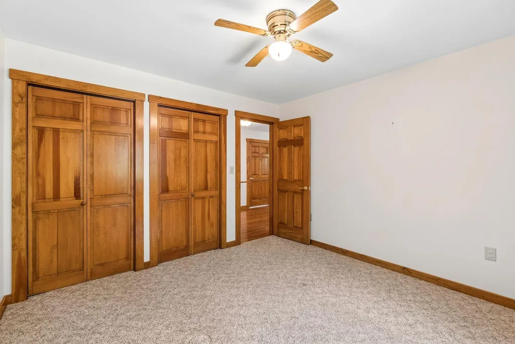 9 Oak Run Owls Head ME 04854