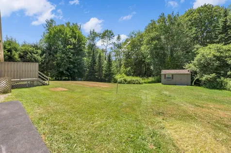 9 Oak Run Owls Head ME 04854
