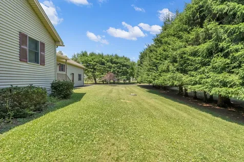 9 Oak Run Owls Head ME 04854